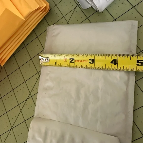 Lot bundle of 35 small padded envelopes New - Picture 5 of 5